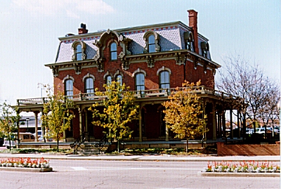 Click for National First Ladies' Library