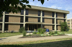 Smith Hall � home of physics programs at Kent State University � image.